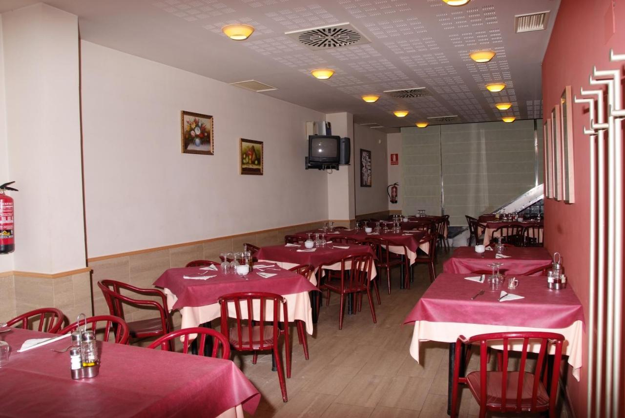 Hostal Restaurante Baraka อาลากอน ภายนอก รูปภาพ